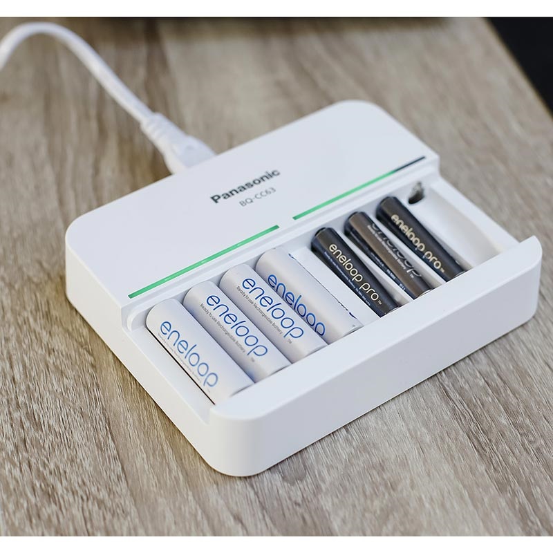 eneloop rechargeable aa batteries and charger